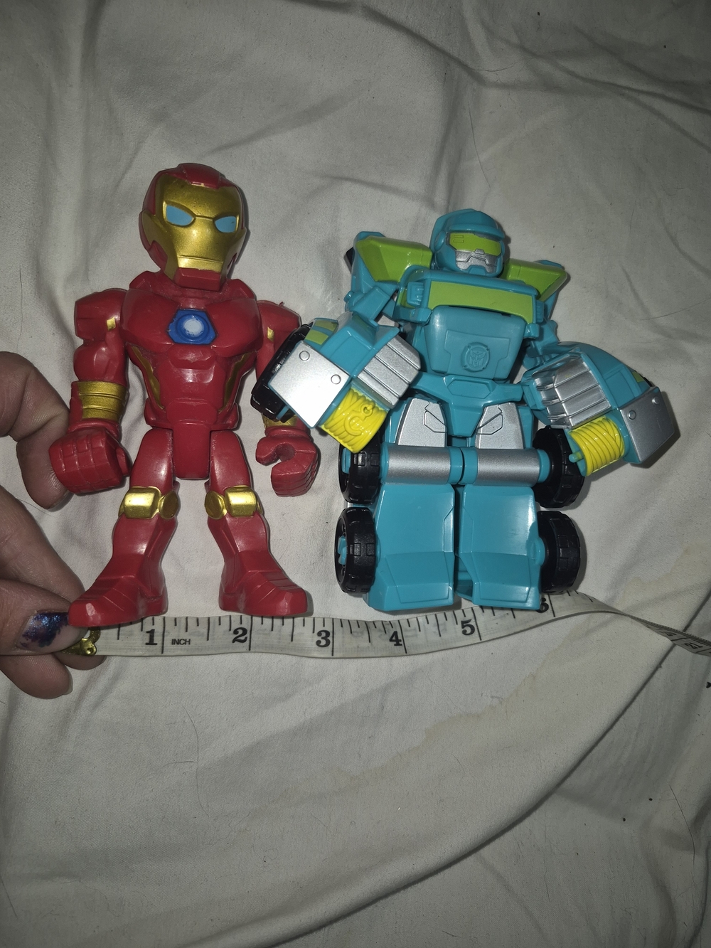 Source Unknown Red & Teal Robot Action Figure Pair